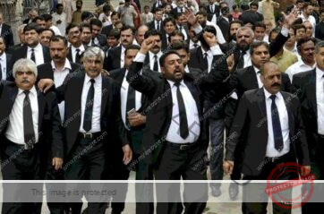 How to choose a lawyer wisely in Pakistan?